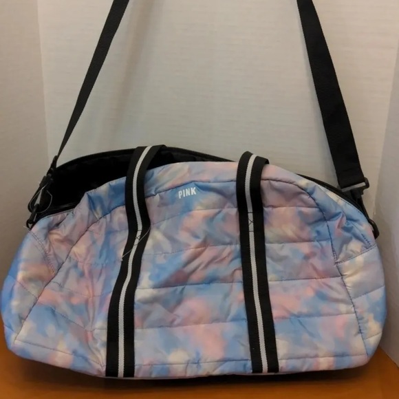 VICTORIA'S SECRET PINK RAINBOW TIE DYE MARBLE QUILTED DUFFLE BAG TOTE GYM - Picture 1 of 4